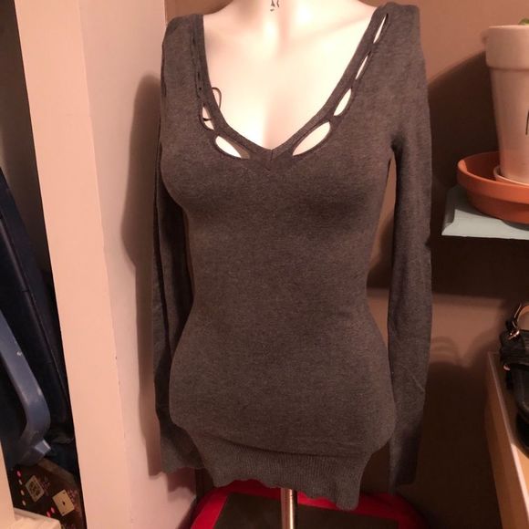 Guess Sweater - Picture 4 of 12